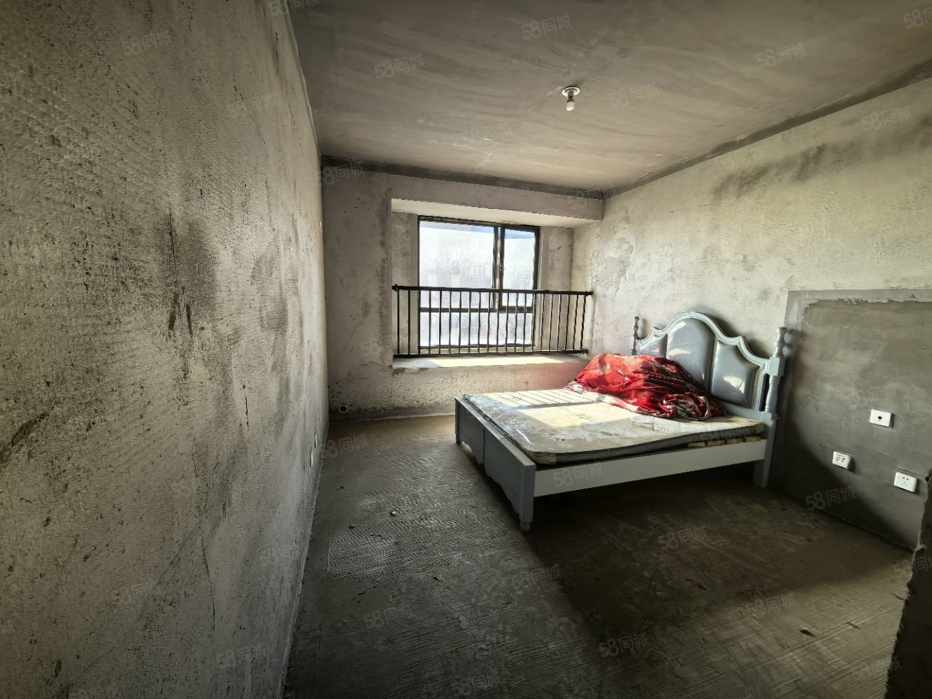 中铁诺德雍景台3室2厅2卫115㎡南北70万