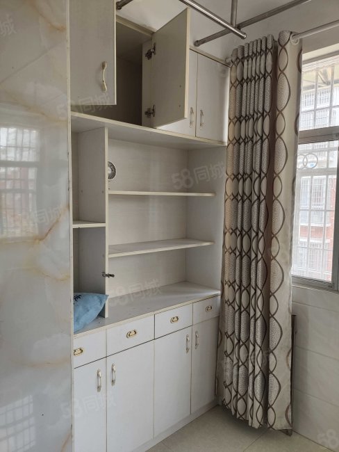 南郡佳园3室2厅2卫115㎡南北36万