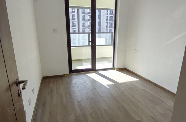 新房未住，城市玖玺北双阳台，带储藏室，好楼层