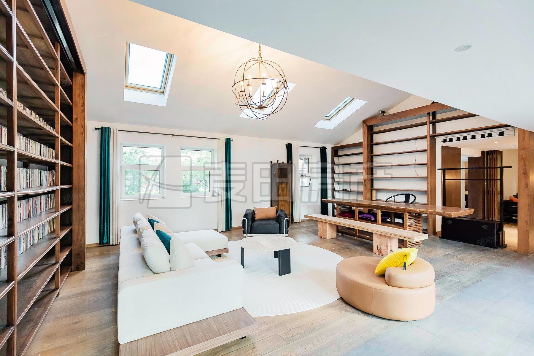 歐陸苑4室3廳3衛(wèi)232㎡南北2675萬