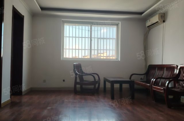 八铺社区3室1厅102㎡58万二手房图片