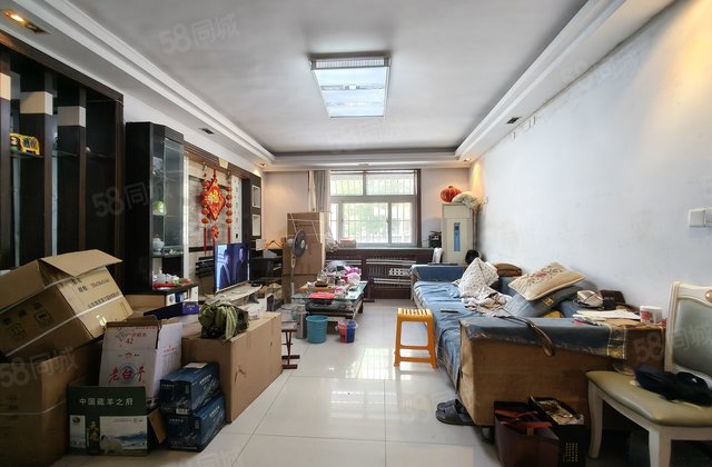 ，金凤龙庭，柳泉花园三室朝阳，双阳台，小区免费停车。