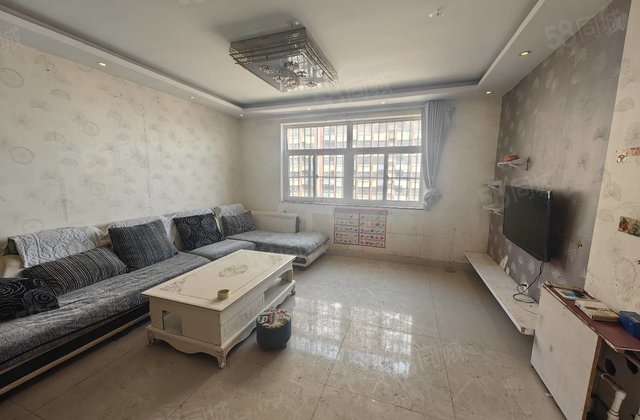 香格里二期 电梯好楼层 三室 免大税 看房方便 送储藏室