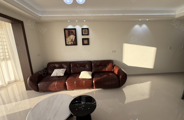 裕达金碧天誉3室2厅114㎡51.8万二手房图片