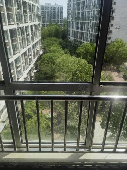 馬可匯1室1廳1衛(wèi)90.02㎡南120萬