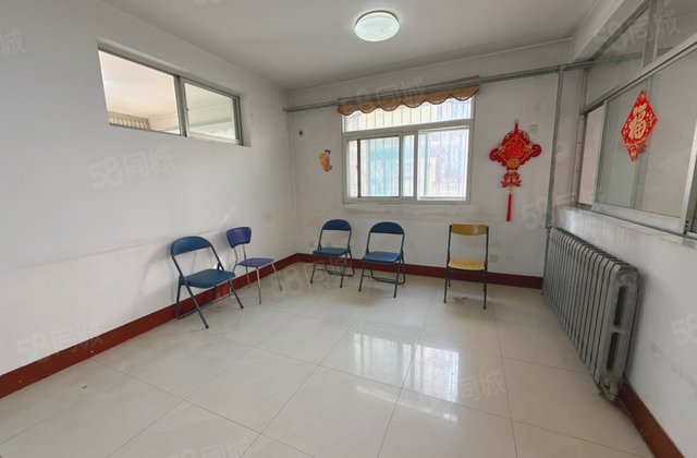 中通客车厂南  三室边户  全明 诚心出售 随时看房