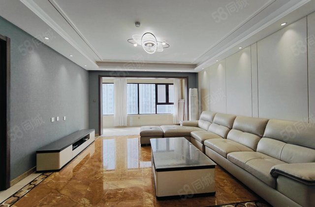 碧桂园国岳府 精装四室东昌实验一梯一户 赠送车位储藏室