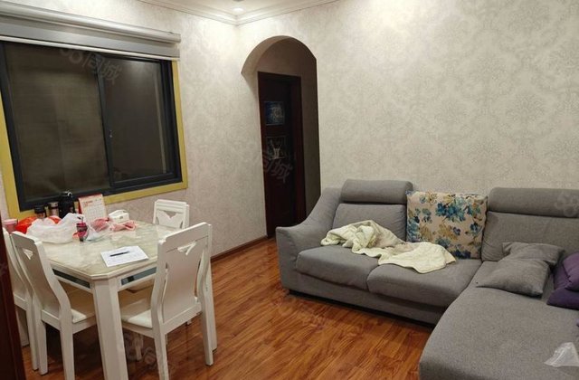 龙城1号2室2厅82㎡96万二手房图片