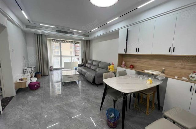 新东方龙湾在水一方 满二 超低密度 近医院 南北通透 大两居