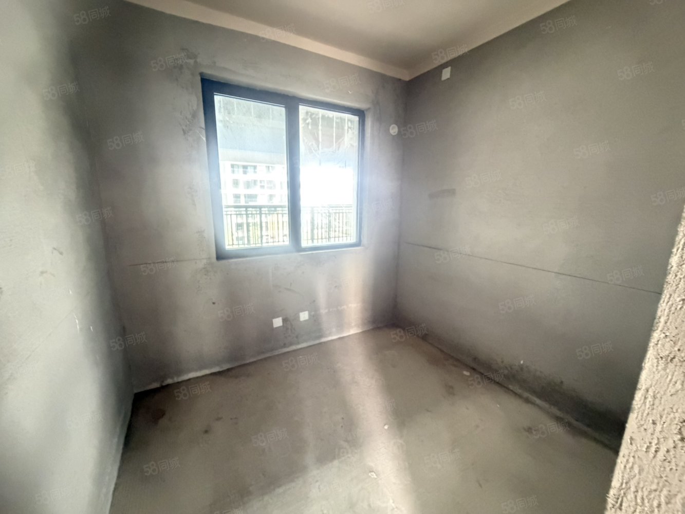 万达大都会公元3室2厅1卫104㎡南北50万