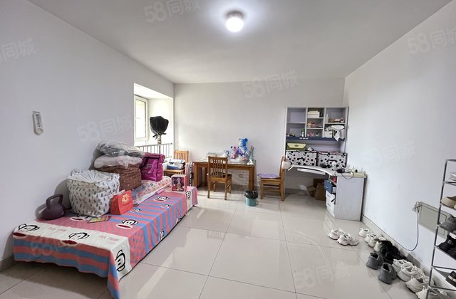 建设路汽车站附近电梯好楼层房东诚心出售，看房方便振兴路十一中