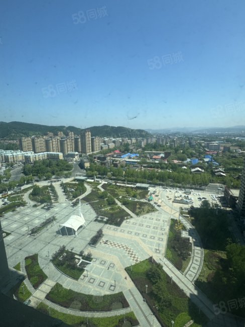 恒大翡翠华庭3室2厅2卫135㎡南北62.8万