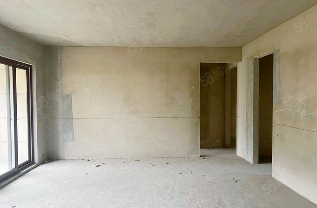 中铁逸都国际(F区)3室2厅130.51㎡122万二手房图片