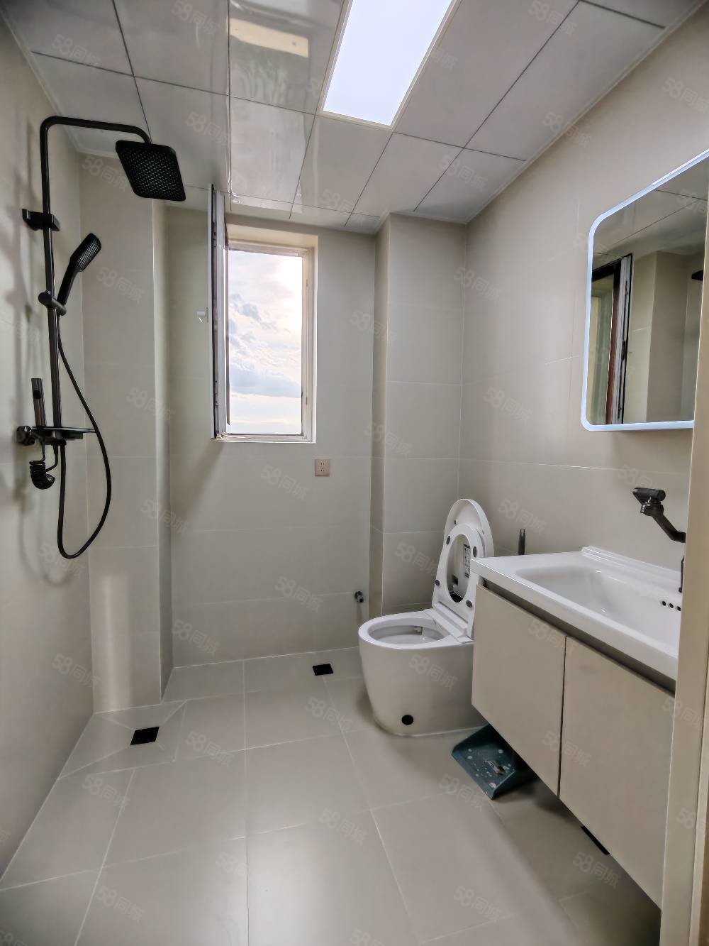 青湖铭城1室1厅1卫74.34㎡南北29万