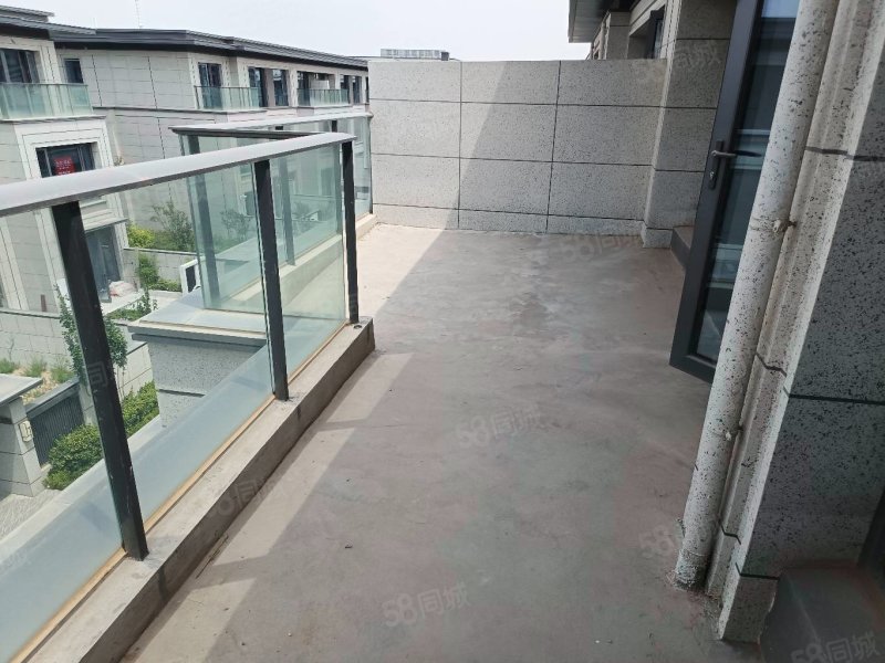 城北绿城桃李春风别墅带前后院   随时看房