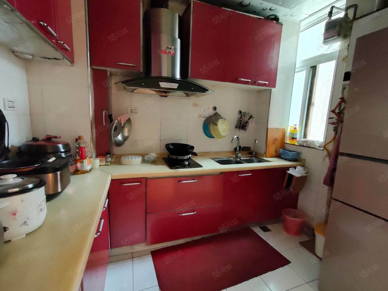 宏发明珠3室2厅1卫115㎡东南55万