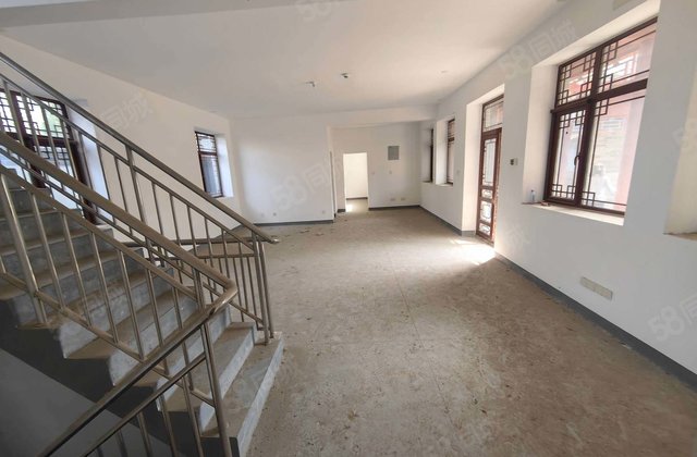 古楼 东昌   三合院 门前小公园 出入方便