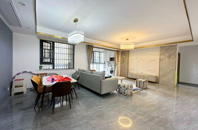 藏珑湖上国际花园4室2厅145.34㎡128万二手房图片