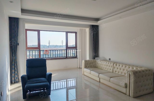 水山樾城3室2厅140.8㎡108万二手房图片