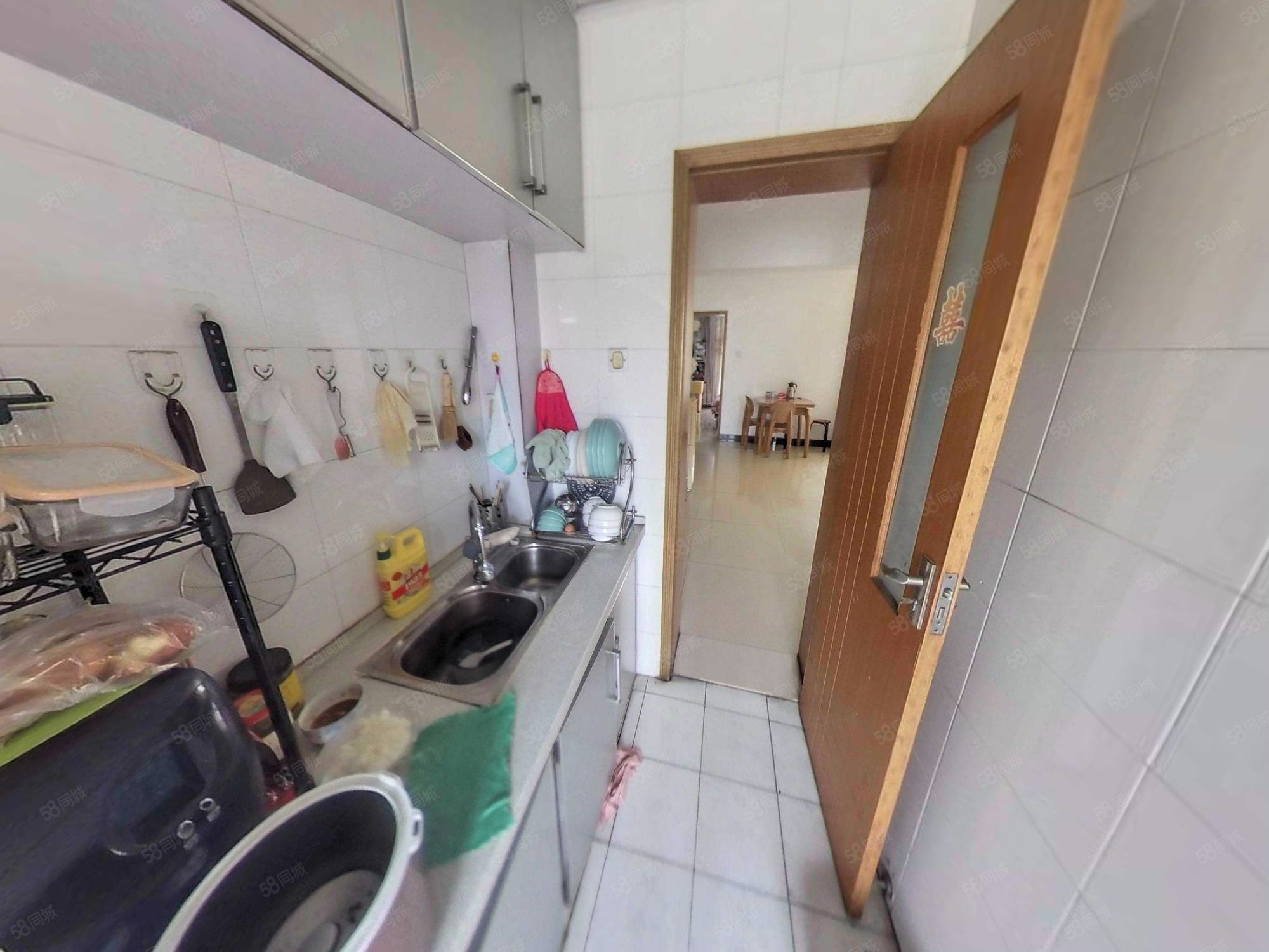 天澤苑3室2廳2衛(wèi)140.77㎡南北298萬