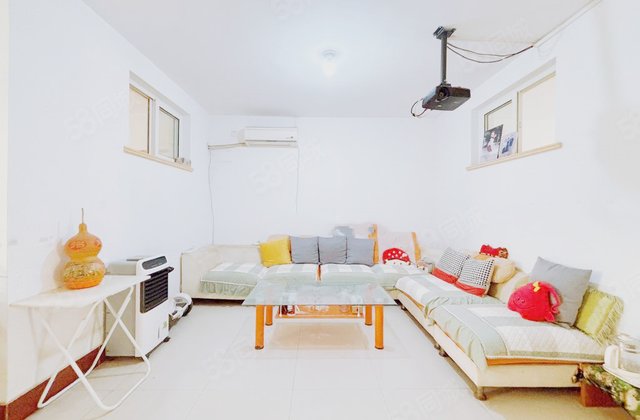 文轩外国语一墙之隔文轩花园一楼带车库三室精装免大税 山水文园