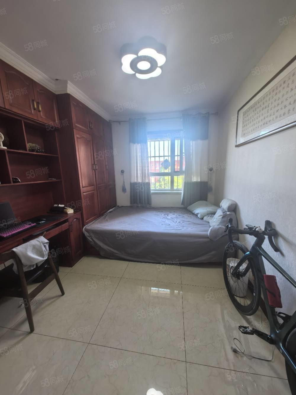 青湖铭城3室2厅2卫150㎡南北65万