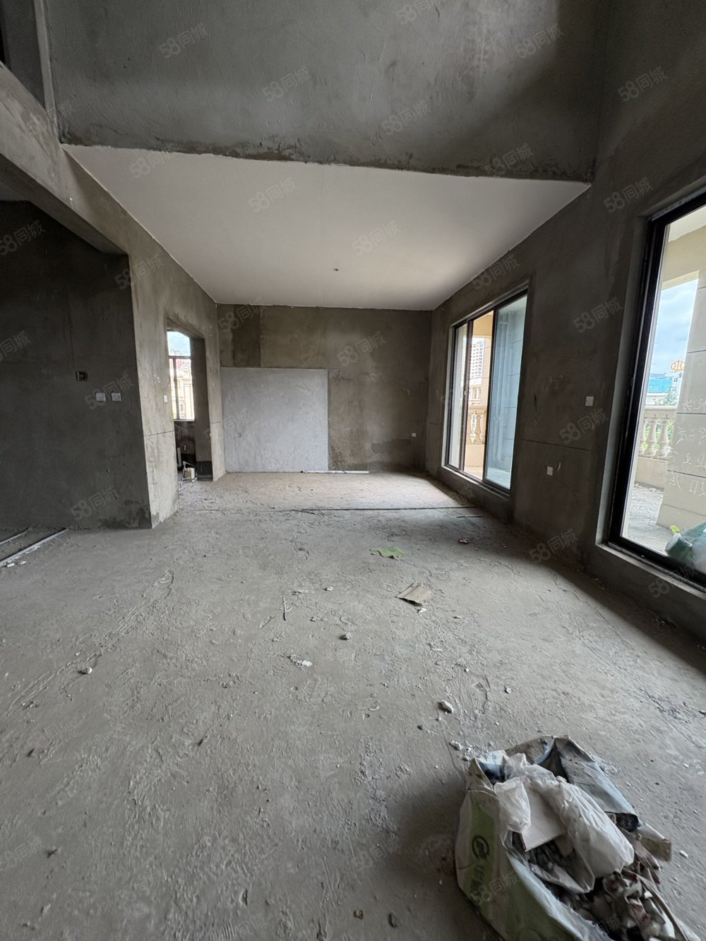 中梁壹号院(别墅)3室2厅3卫169㎡东南178万