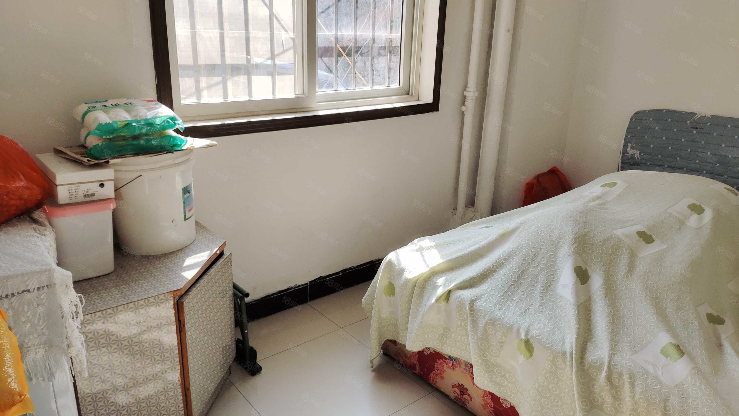 西茶亭村一组小区3室2厅1卫120㎡南19万