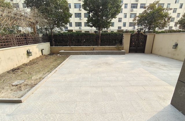 开发区一楼带70平院子 6层电梯洋房 清水湾 双车位 免大税