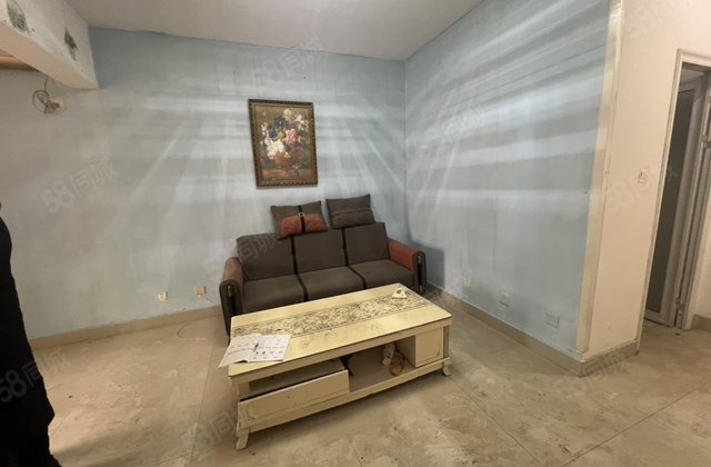 颐馨园 金柱绿城 步梯中层 距离湖边500