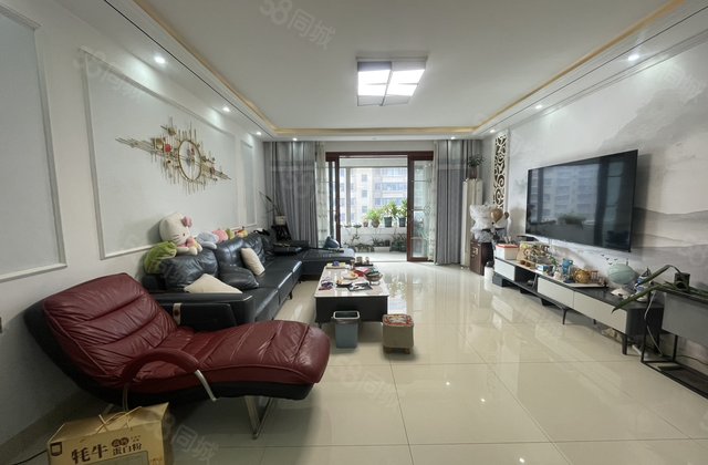 润景苑东区精装修 南北通透 双卫生间 商品住宅三叶草经典户型