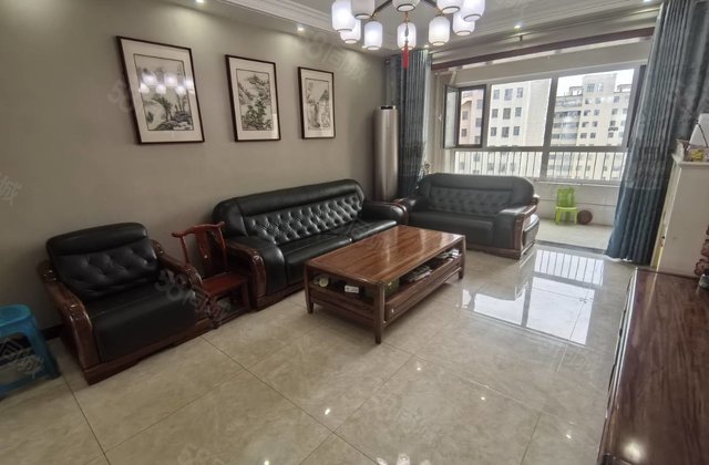 急售兴华路豪华装修湖边电梯凤凰层价格可议随时看房带储藏室车位