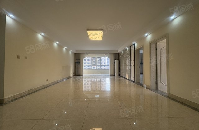 房东急售！价格真实！精装四室 孟达国际A3区 送车储城市芳华