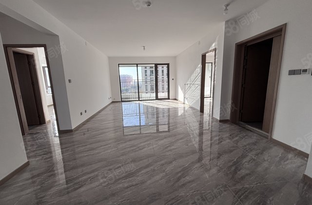 一实验，财信学府印象三叶草，东边户车储中高层看房有钥匙诚心出