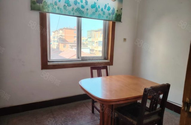 踏月嘉园2室2厅120㎡18.8万二手房图片