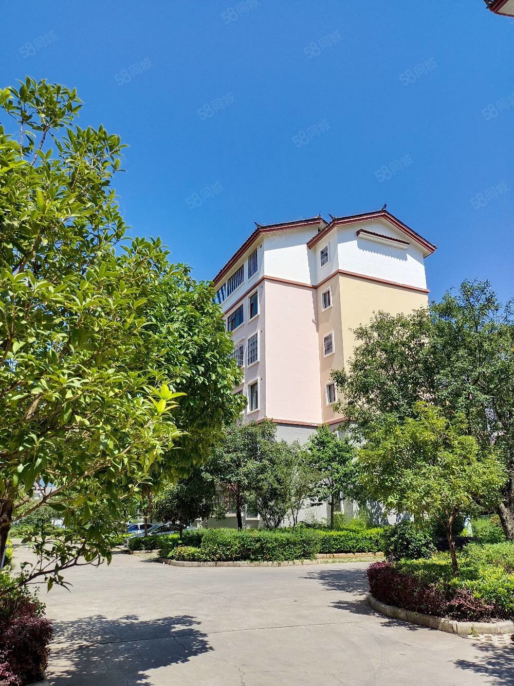 南北通透,精装修!看房方便,景誉家园-丽江58同城