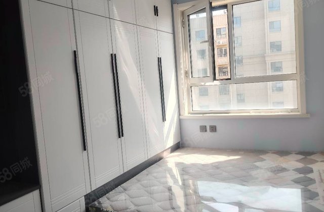名都一品(B区)3室2厅121㎡65万二手房图片
