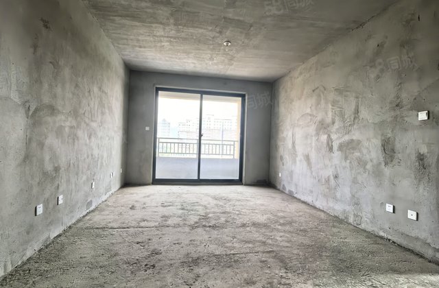 富澳安纳溪小镇(公寓住宅)3室2厅127.86㎡46.5万二手房图片