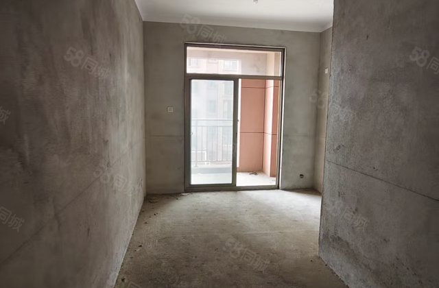 水岸国际4室2厅137㎡69万二手房图片