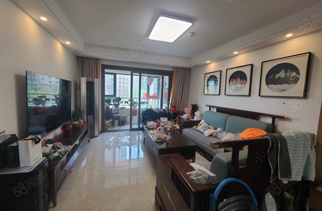 新上 文轩旁 九州新城 精装修 三叶草户型 送车储 一梯一户