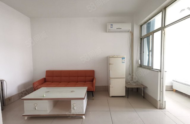 文轩本部，闸口建材组团，中间楼层两室看房方便