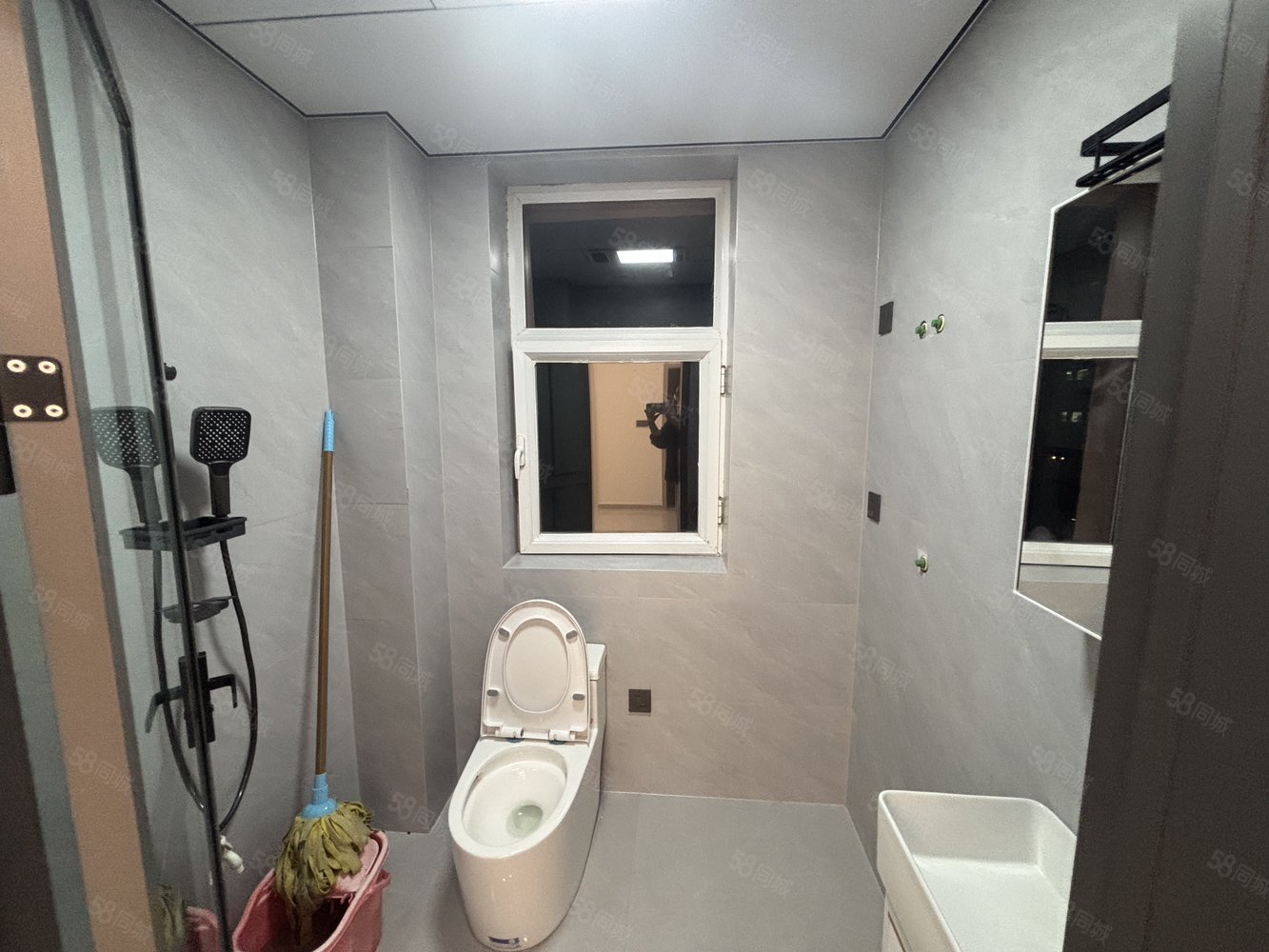 东方新天地2室2厅1卫63㎡南北26.5万