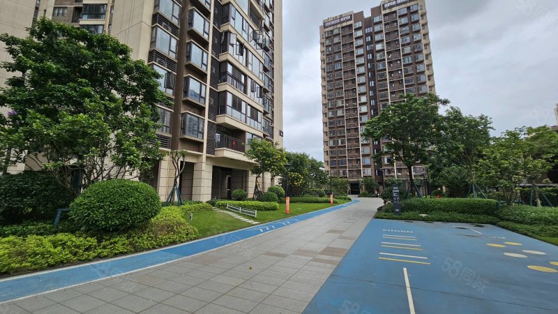 柳州万科城.精装现房送车位.15中.南面看江