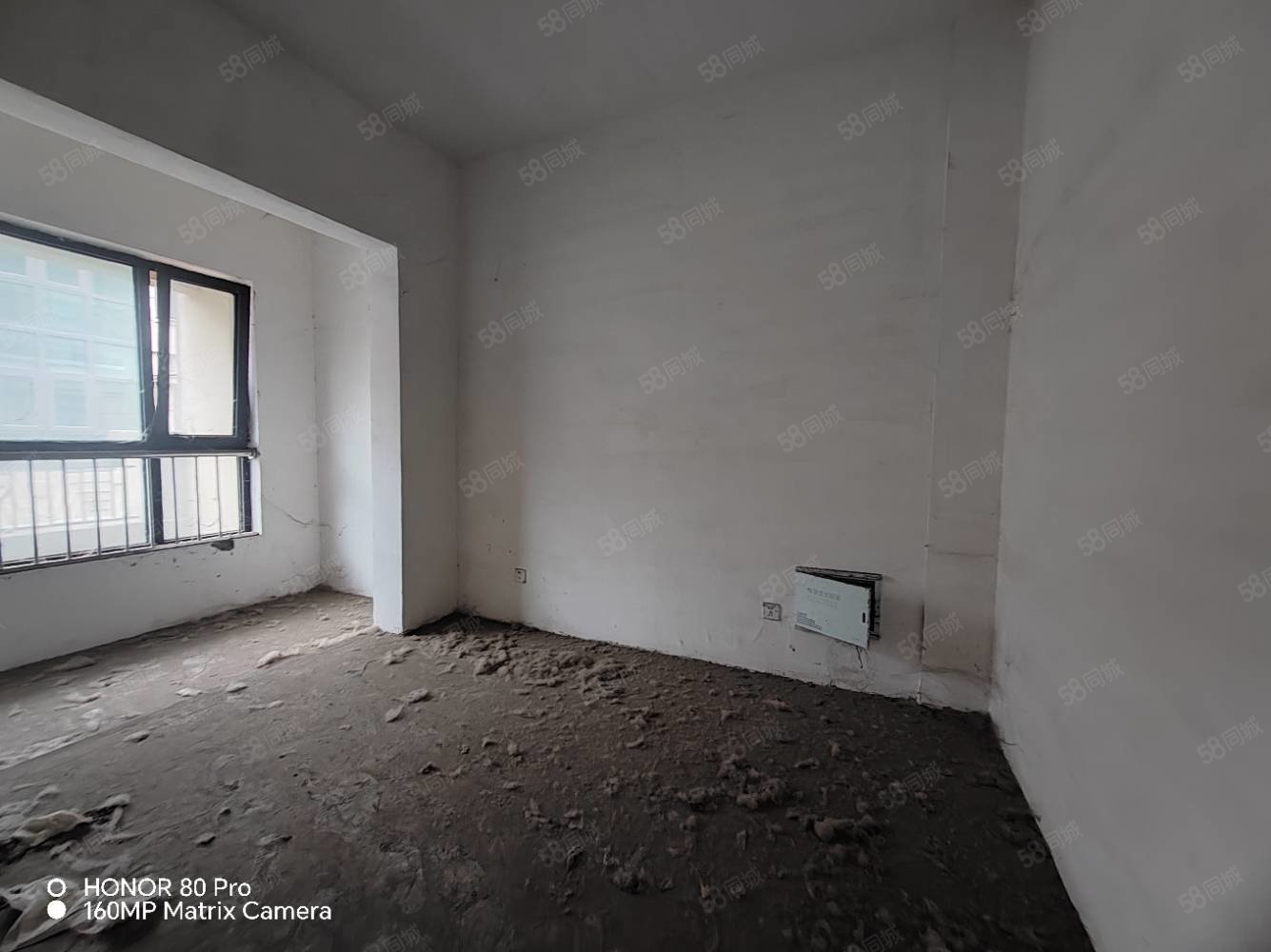 维也纳庄园5室2厅3卫278㎡南北208万