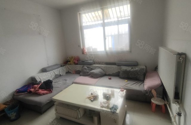 29万嘉明  三楼西边户可隔三室带储藏室小区停车方便随时看房