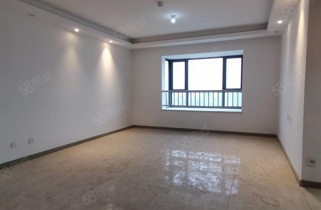 房东着急卖！！莲湖新城新房未住129平109.9万！送车位储