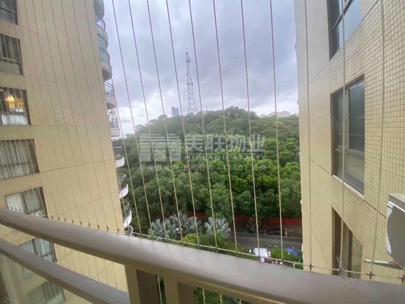 云顶翠峰花园三期 140.82 3室2厅2卫