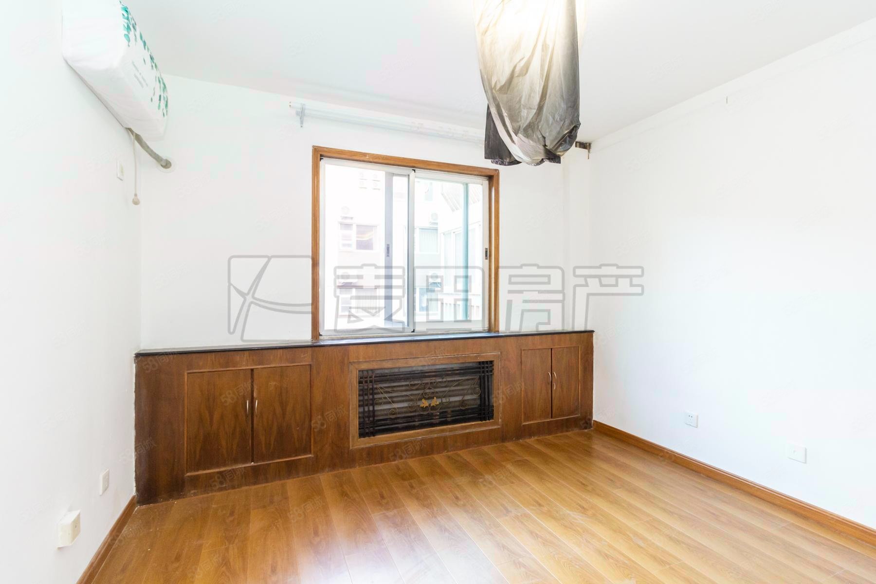 白橋苑4室2廳2衛(wèi)176.08㎡西南1100萬