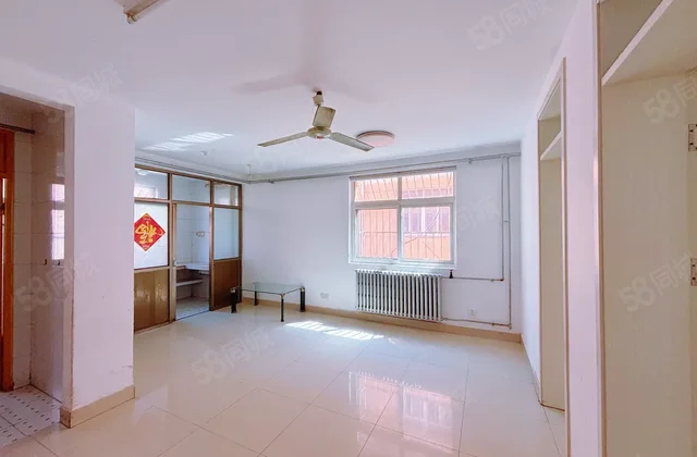 老文轩 步梯二楼 边户 两室朝阳 没占   芳苑小区学府花园