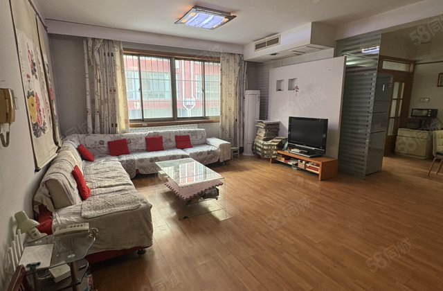 出门就是东昌湖  大平层  一楼  双阳台